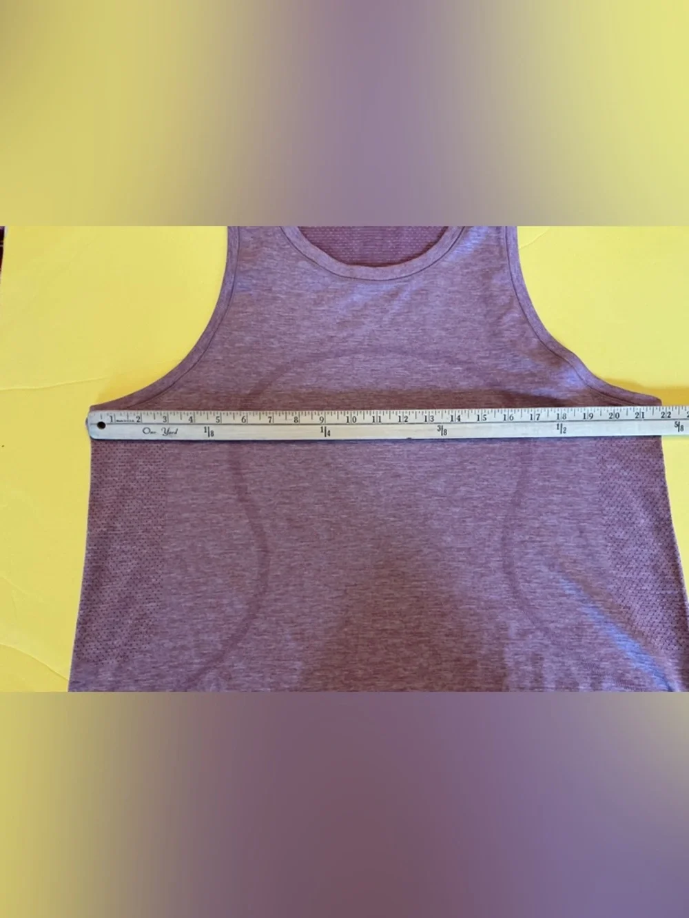 Lululemon Swiftly Relaxed Fit Tank Top in Cherry Tint sz 12